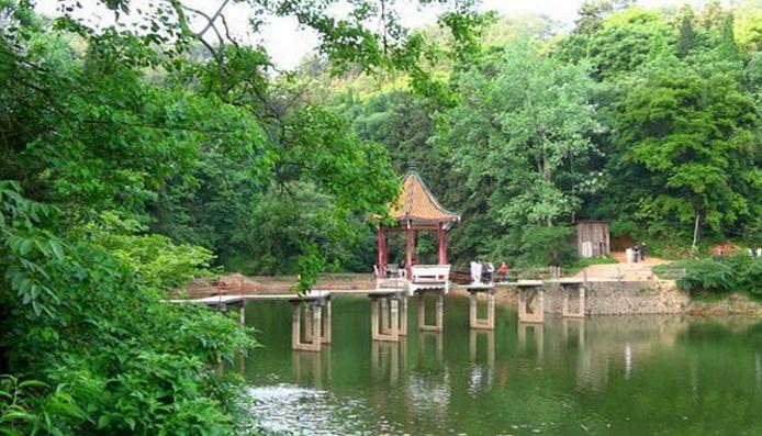 宝狮湖钓鱼怎么收费_宝狮湖旅游指南_宝狮湖