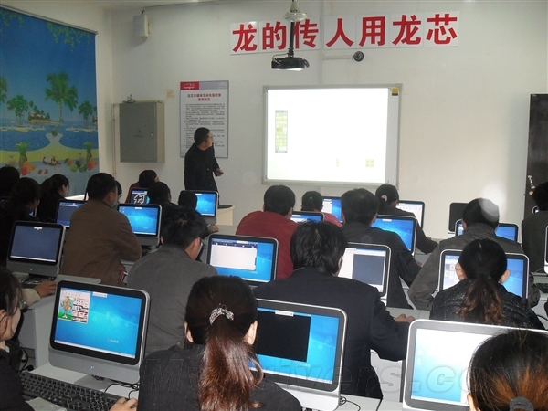 飞腾换ARM 龙芯等自主架构路在何方