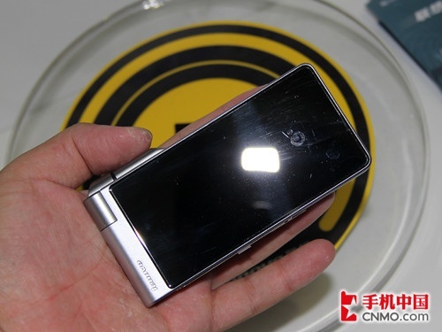 联通定制大屏Android 联想A60现身通信展 
