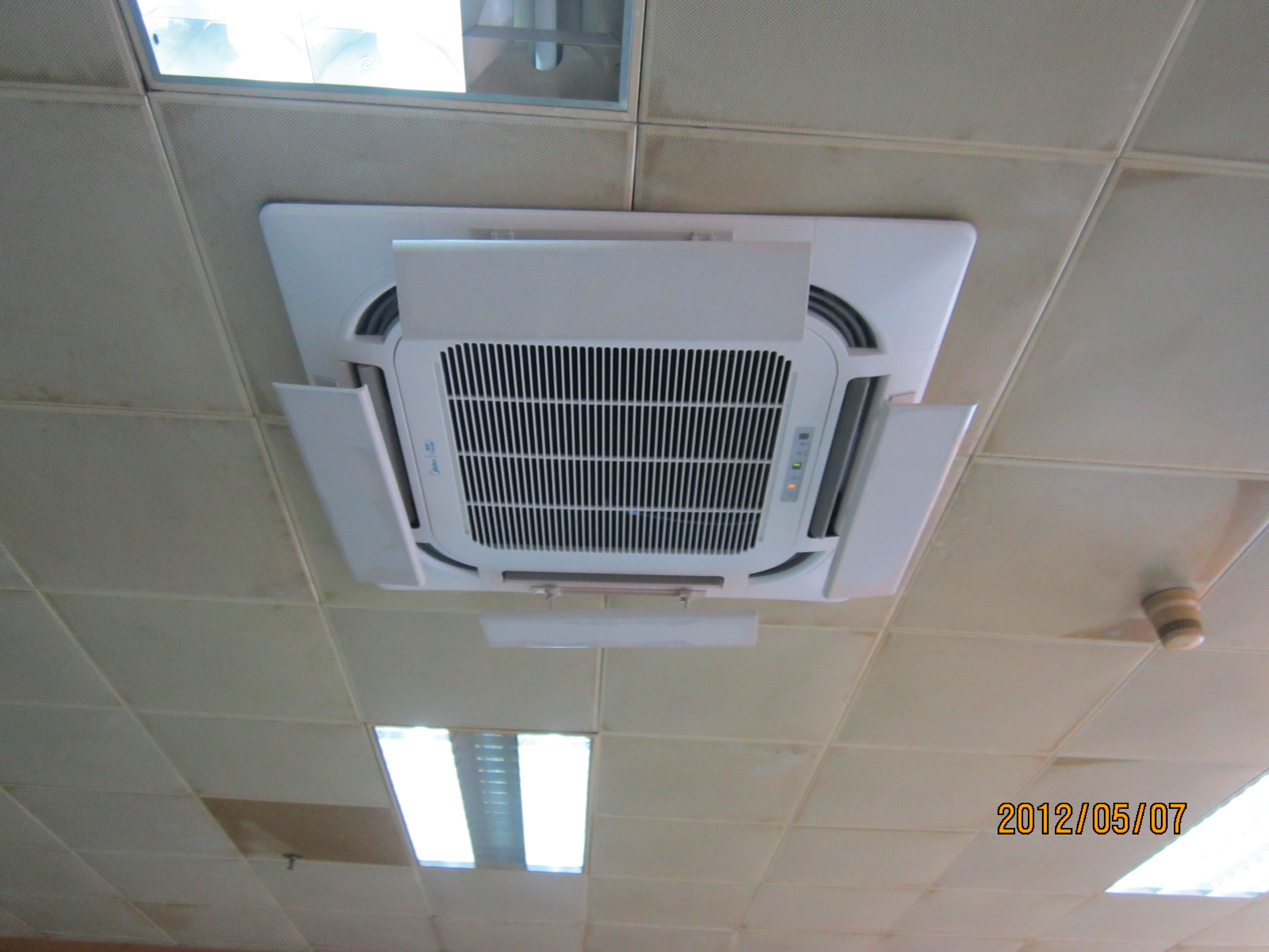 吸顶空调的优缺点_吸顶空调安装图解_吸顶空调