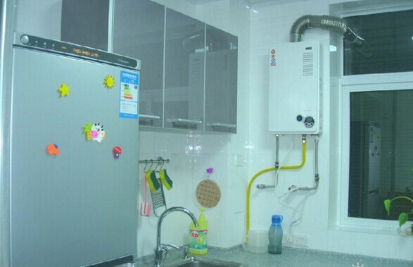 平衡式燃气热水器