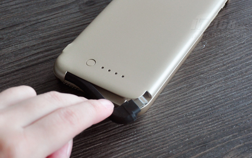 充电保护二合一 MiLi iPhone6背夹电池