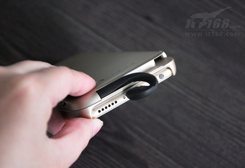 充电保护二合一 MiLi iPhone6背夹电池