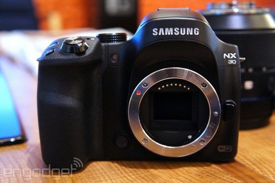 三星推出新款Galaxy Camera 2及NX30单电