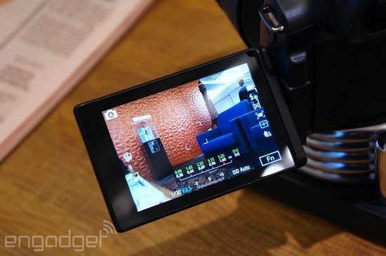 三星推出新款Galaxy Camera 2及NX30单电