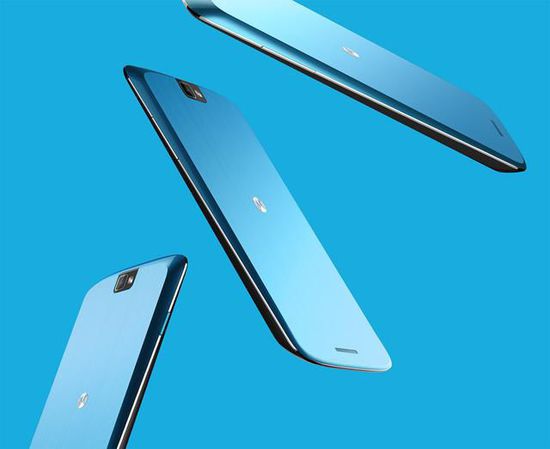 没有充电接口 摩托罗拉EDGE概念高清图亮相