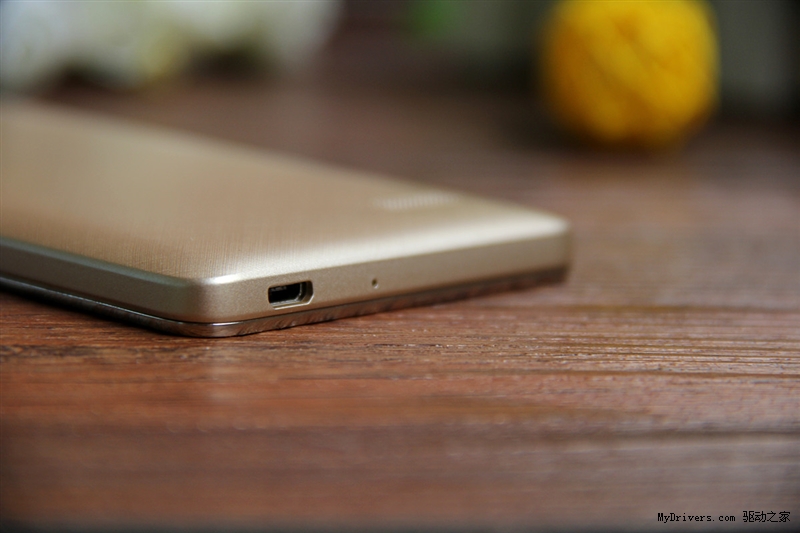 手感如锦缎 799元荣耀畅玩4C评测