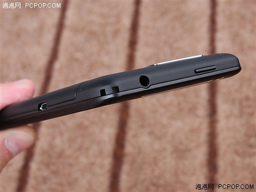 2GHz主频英特尔处理器 MOTO MT788评测 