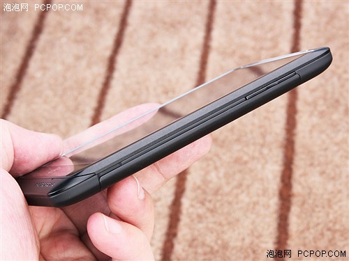 2GHz主频英特尔处理器 MOTO MT788评测 