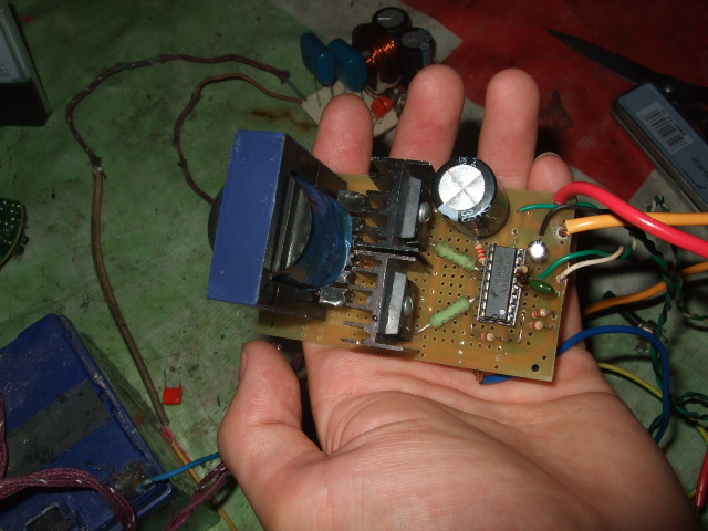 sg3525+60n06用ei30磁芯,功率管和磁芯发热严