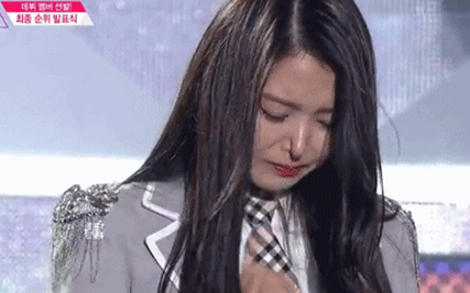 韩女星任娜英鼻子一捏就塌陷 粉丝惊呼被吓到！（组图）