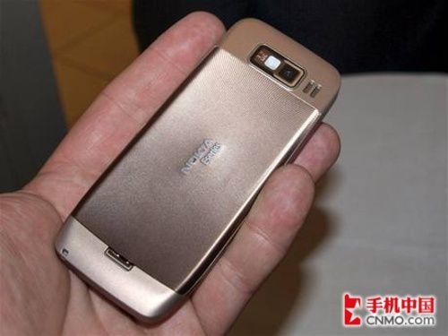 超长待机一个月 诺基亚E52上市不虚高 