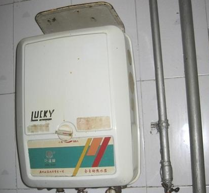 直排式热水器排烟管_强排式热水器_直排式热水器打不着火