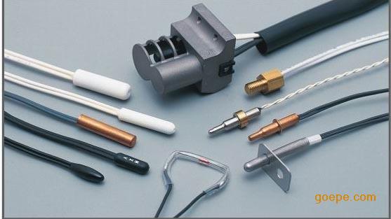 温度传感器工作原理_ad590温度传感器如何定标_ad590集成温度传感器