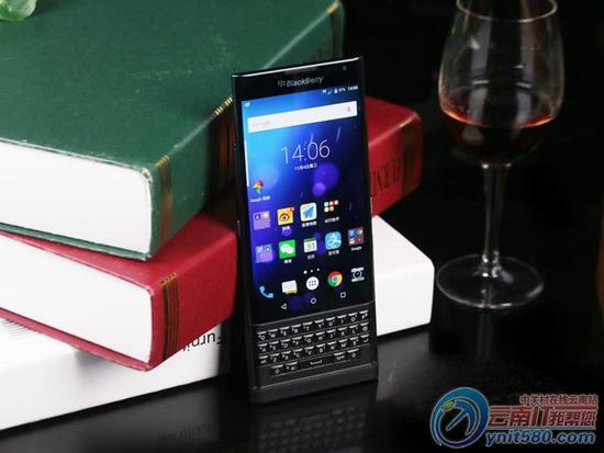商务必备 黑莓Priv手机昆明报价3780元