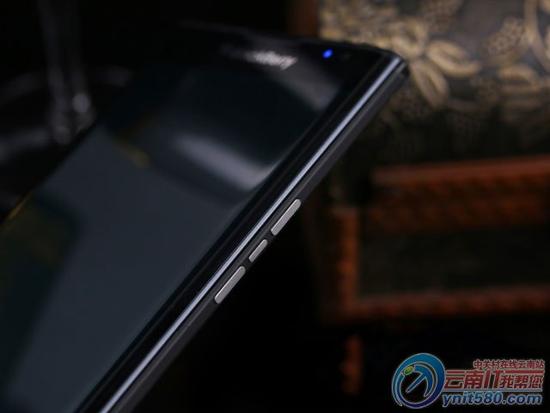 商务必备 黑莓Priv手机昆明报价3780元