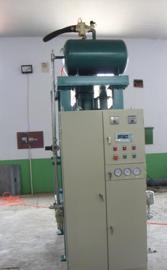 冷芯盒制芯机图片_三乙胺冷芯盒_三乙胺用什么容器装