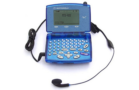 摩托罗拉翻盖手机和摩托罗拉旋转手机 30年经典手机回顾