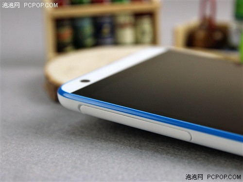 4G双卡/清新外观 HTC Desire 820评测