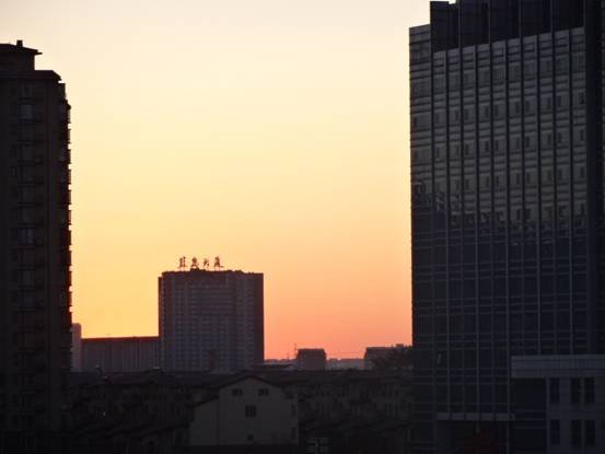 索尼QX10镜头评测:画质尚可 连接性待提升