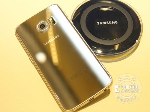 首款双曲面手机 三星S6 Edge售4100元 