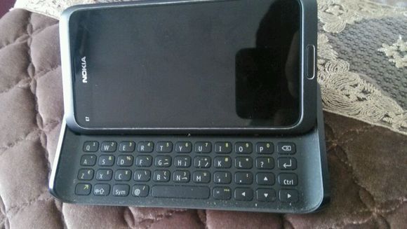 诺基亚n9和n900哪个强_诺基亚e700_诺基亚e700什么系统