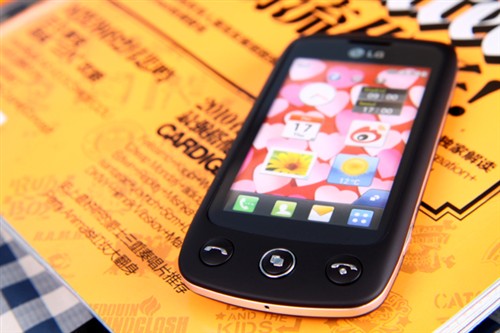 LG社交新曲奇问世 GS500v玩转甜蜜E夏