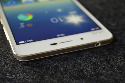 最薄的手机_最薄的手机内存卡_手机清理储存卡