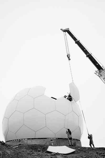 卫星通信结构_卫星通信地面站天线_卫星通信微波通信区别