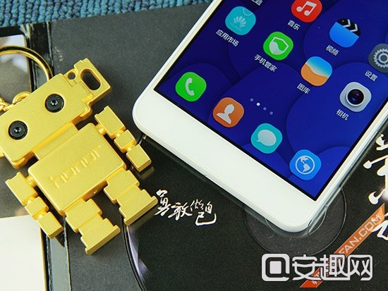 旗舰究竟有多任性 华为荣耀6 Plus评测