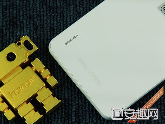 旗舰究竟有多任性 华为荣耀6 Plus评测