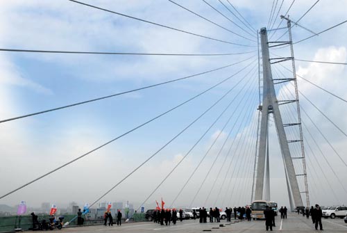 最美长江大桥_湖北省第一条高速公路_鄂东长江公路大桥