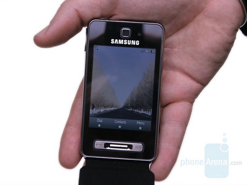 用手指头变戏法 三星F480图片视频点评 