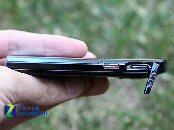 超薄滑盖炫彩全新体验 三星S5200C评测 