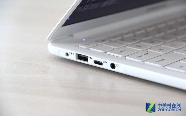 2017款三星Notebook 测