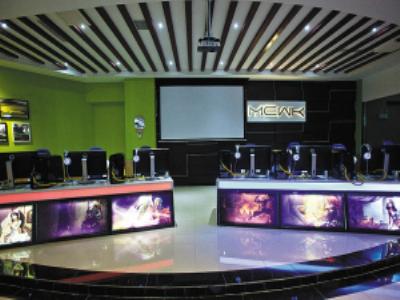 上海若风网吧_中国最豪华网吧_土豪网吧