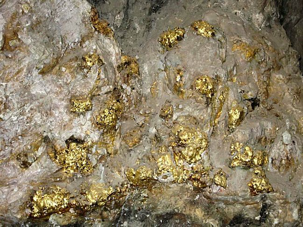 旧手机只能卖掉扔掉？想不到它们竟这么有用