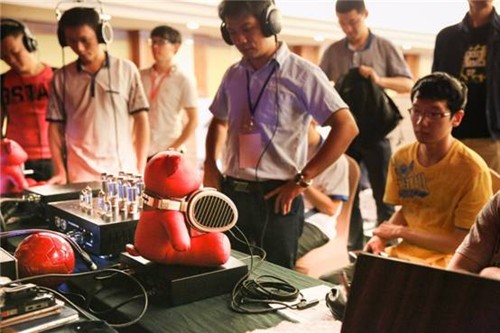 盲听_盲听 打脸_耳机盲听是什么意思