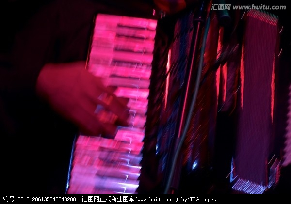 六屏仿手风琴效果的js焦点幻灯片代码_手风琴独奏_js 手风琴