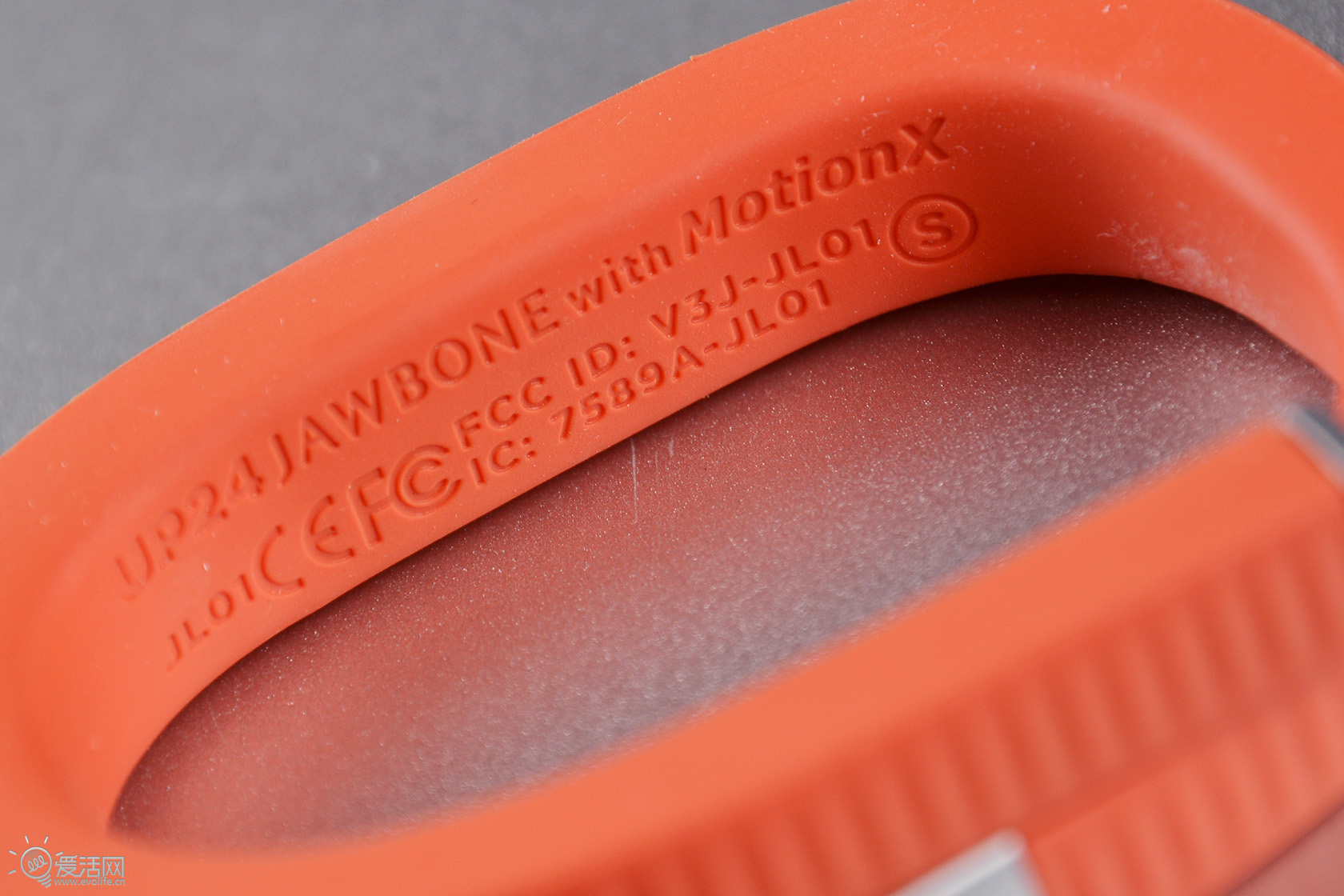 jawbone up24_jawbone up24充电_jawbone up24防水吗