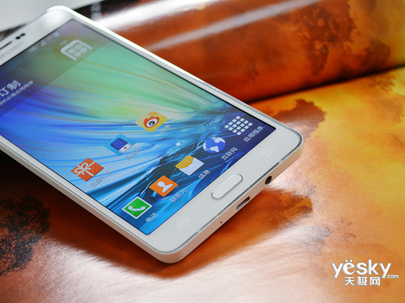 三星a7009换屏多少钱_三星a7009多少钱_三星a7009