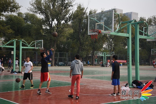 尼康全画幅巅峰对决 D610 D750 对比评测