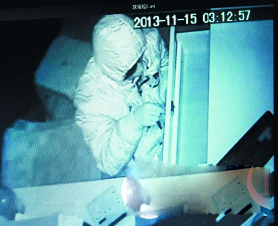 网灵移动视频监控_警猫眼_网灵云控制手机破解版