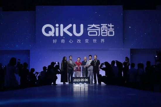 周鸿祎在奇酷手机品牌发布会上。@视觉中国