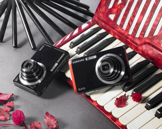 创新性双屏设计 三星发布ST550和ST500相机