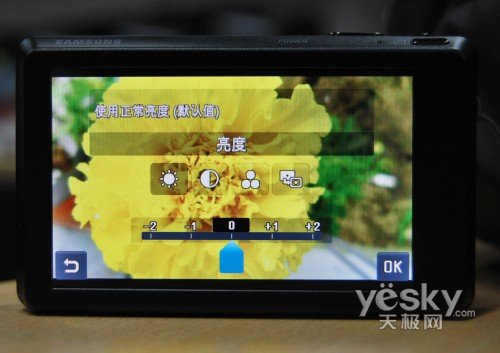 开启双屏自拍时代 三星ST550功能评测