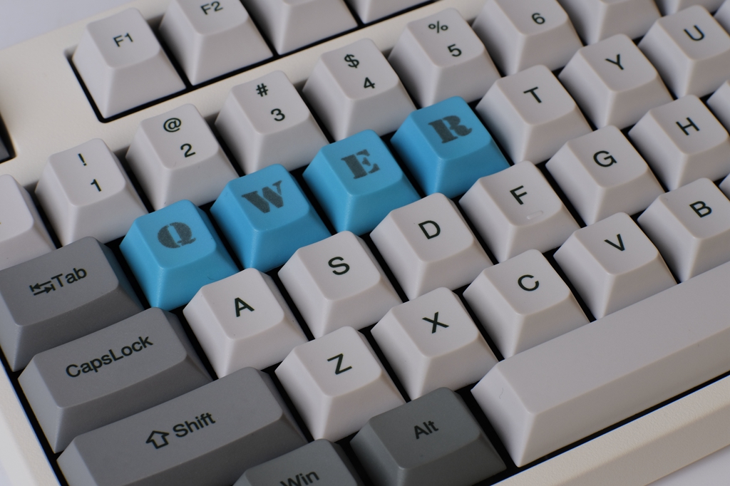 机械键盘qwer_qwer机械键盘_机械键盘qwer