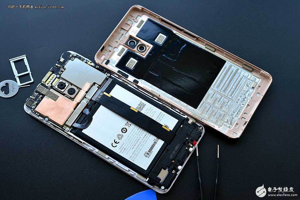 魅蓝note6怎样拆机