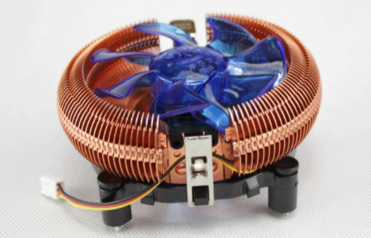 如何安装CPU风扇？七个步骤教您快速安装