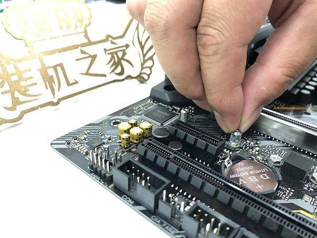 固态硬盘怎么uefi启动